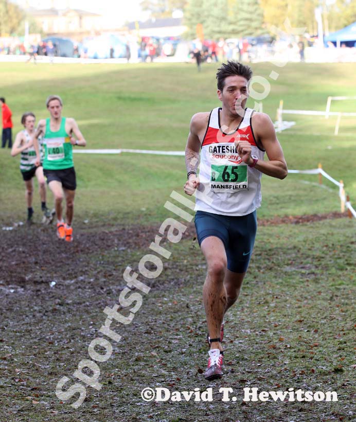 Ross Murray running the 2nd leg for Gateshead Harriers, National Cross Country Relays, Berry Hill Park, Mansfield. Photo: David T. Hewitson/Sports for All Pics